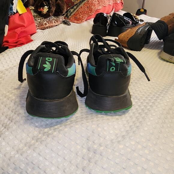 ADIDAS EUC WOMEN'S SIZE 7 RAINBOW ATHLETIC SNEAKERS SHOES - Picture 4 of 11